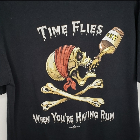 Gildan Pyrates Plunder graphic t-shirt size L - Picture 3 of 10